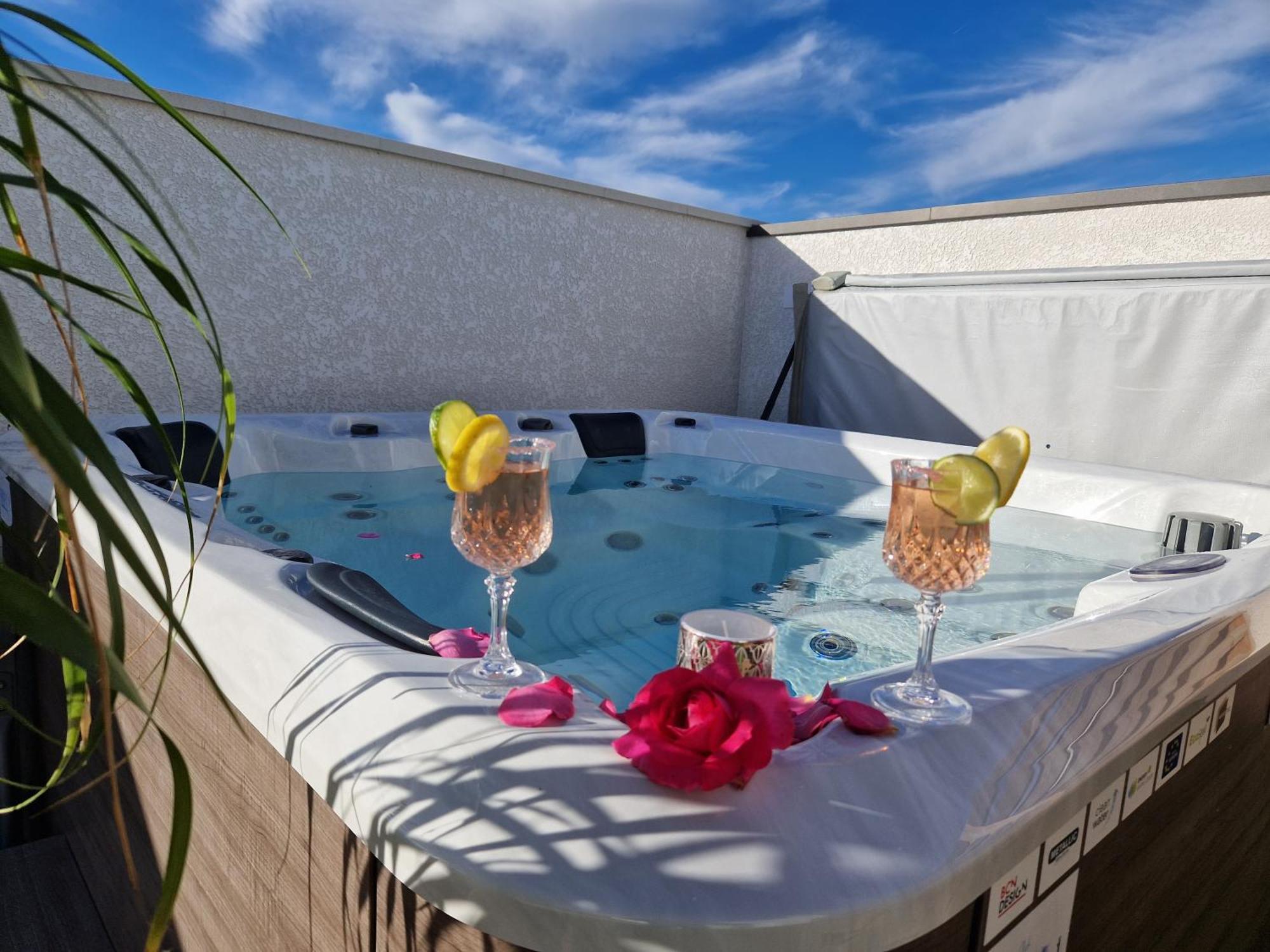 Maison Recente 4* Proche Plage Avec Spa Privatif Longeville-sur-Mer Bagian luar foto